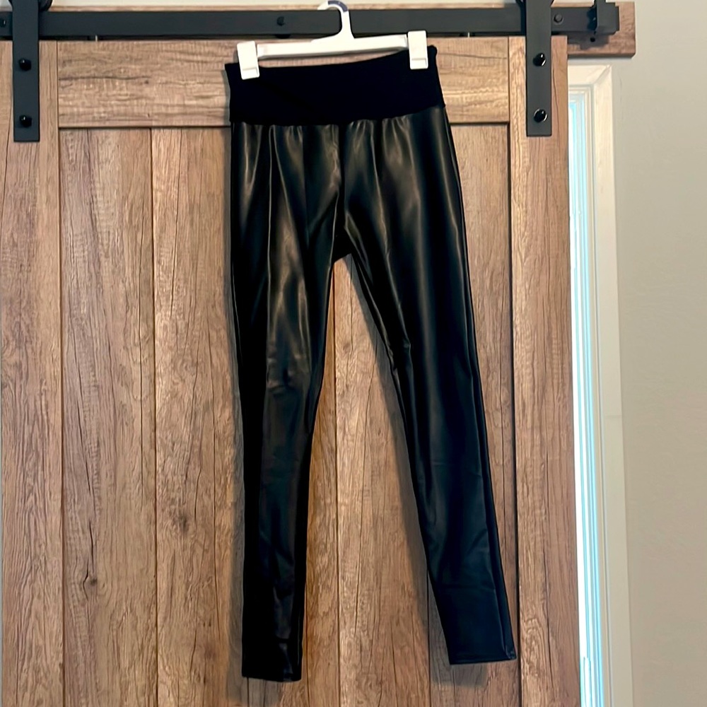 Assets Size Medium Fake Leather Leggings